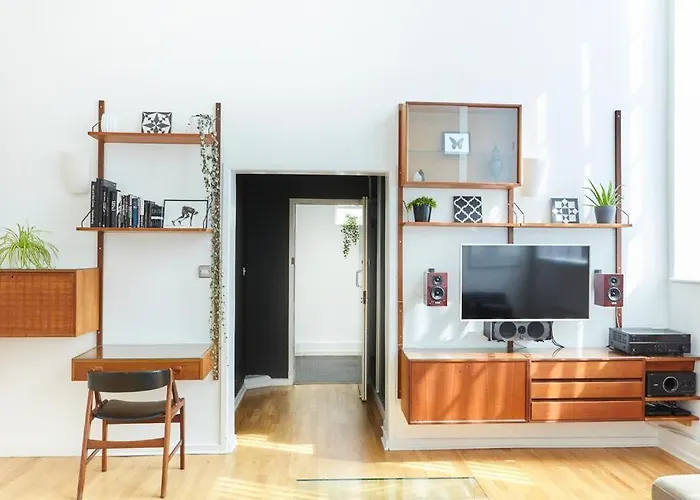 Stylish Warehouse- Central Brighton